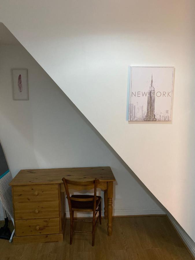 Apartamento Lovely 2 Bedroom With Free Parking *